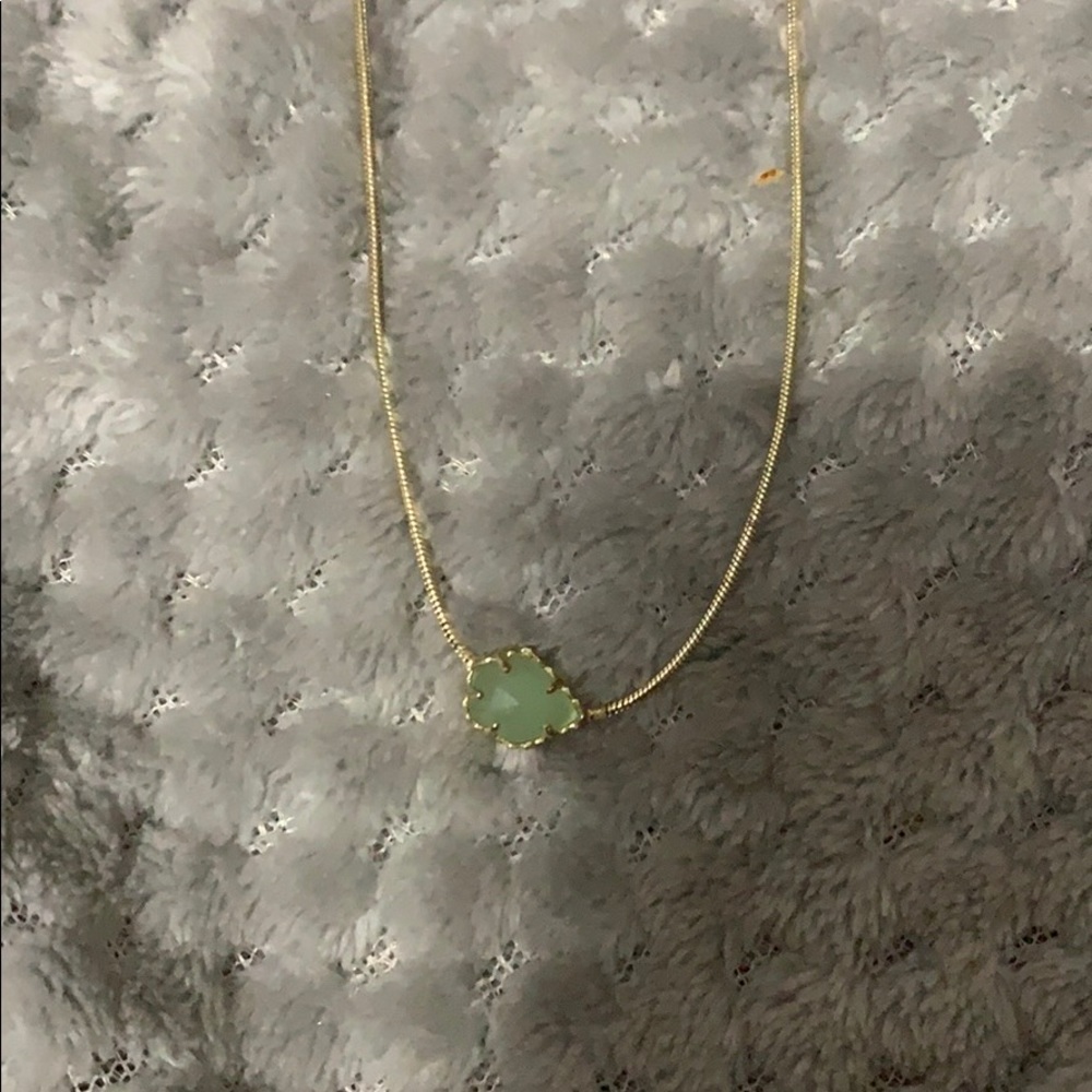 Kendra Scott necklace